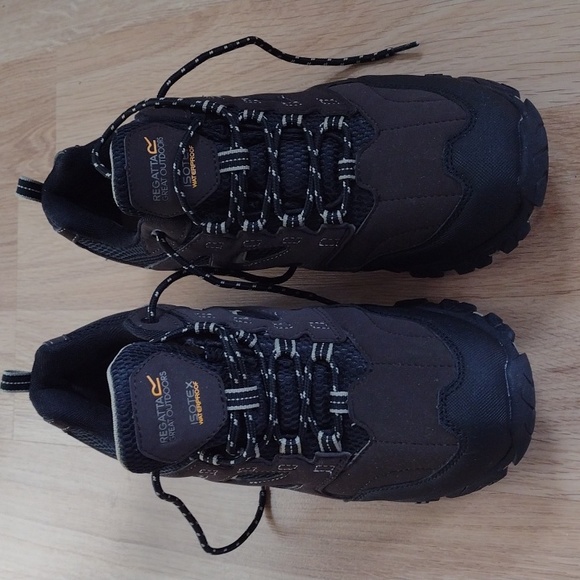 Regatta Men\'s Low Rise Hikers Isotex Waterproof Holcombe Size 10 NWOT